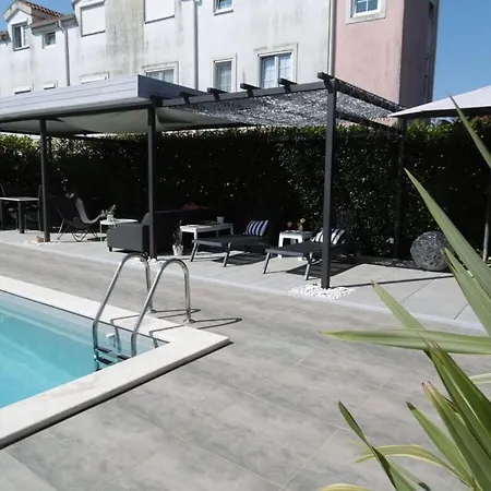 Vakantiehuis Luka Gray Mit Pool *