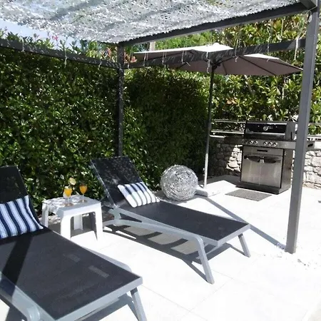 Holiday home Luka Gray Mit Pool Funtana